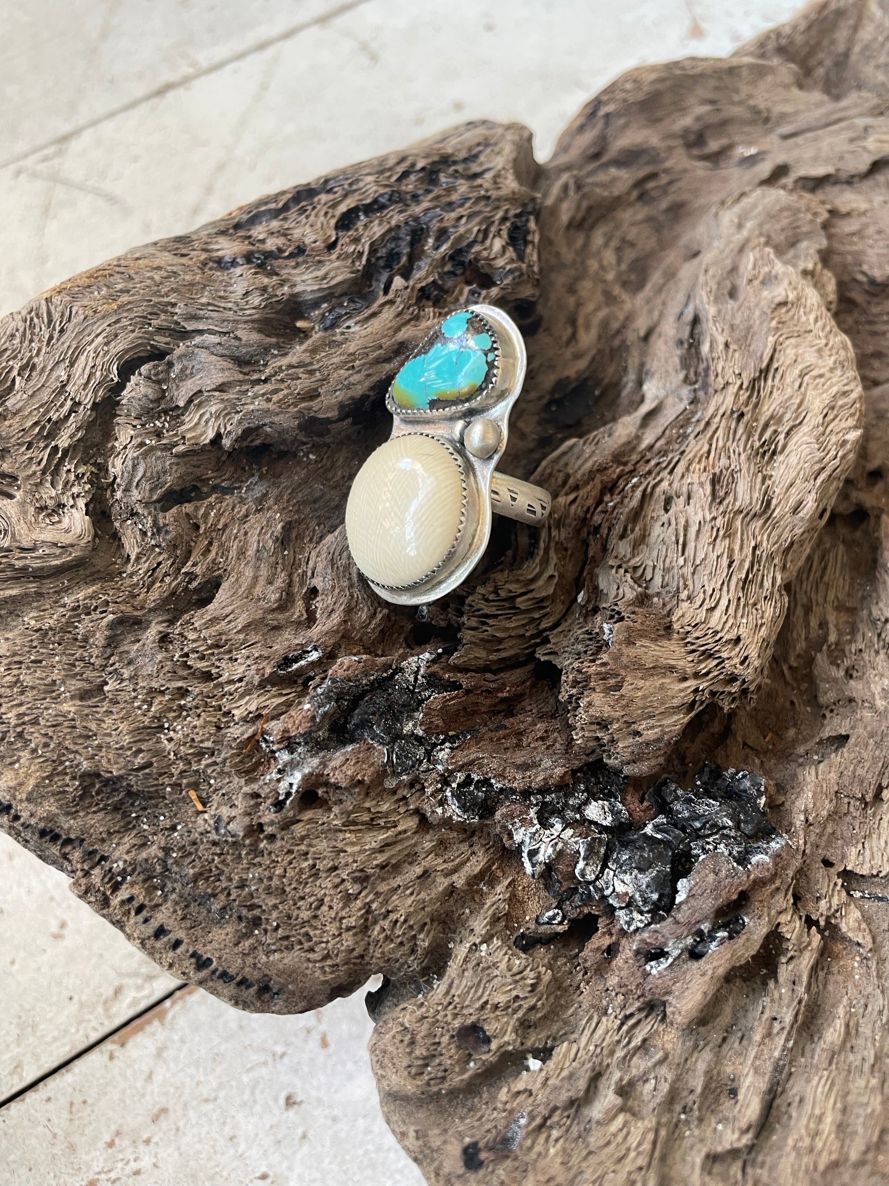 Lake Mac Pixie - Mammoth Ivory and Hubei Turquoise Ring