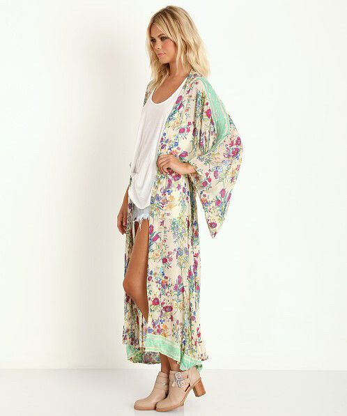 Spell RARE “Gypsy Queen” Kimono