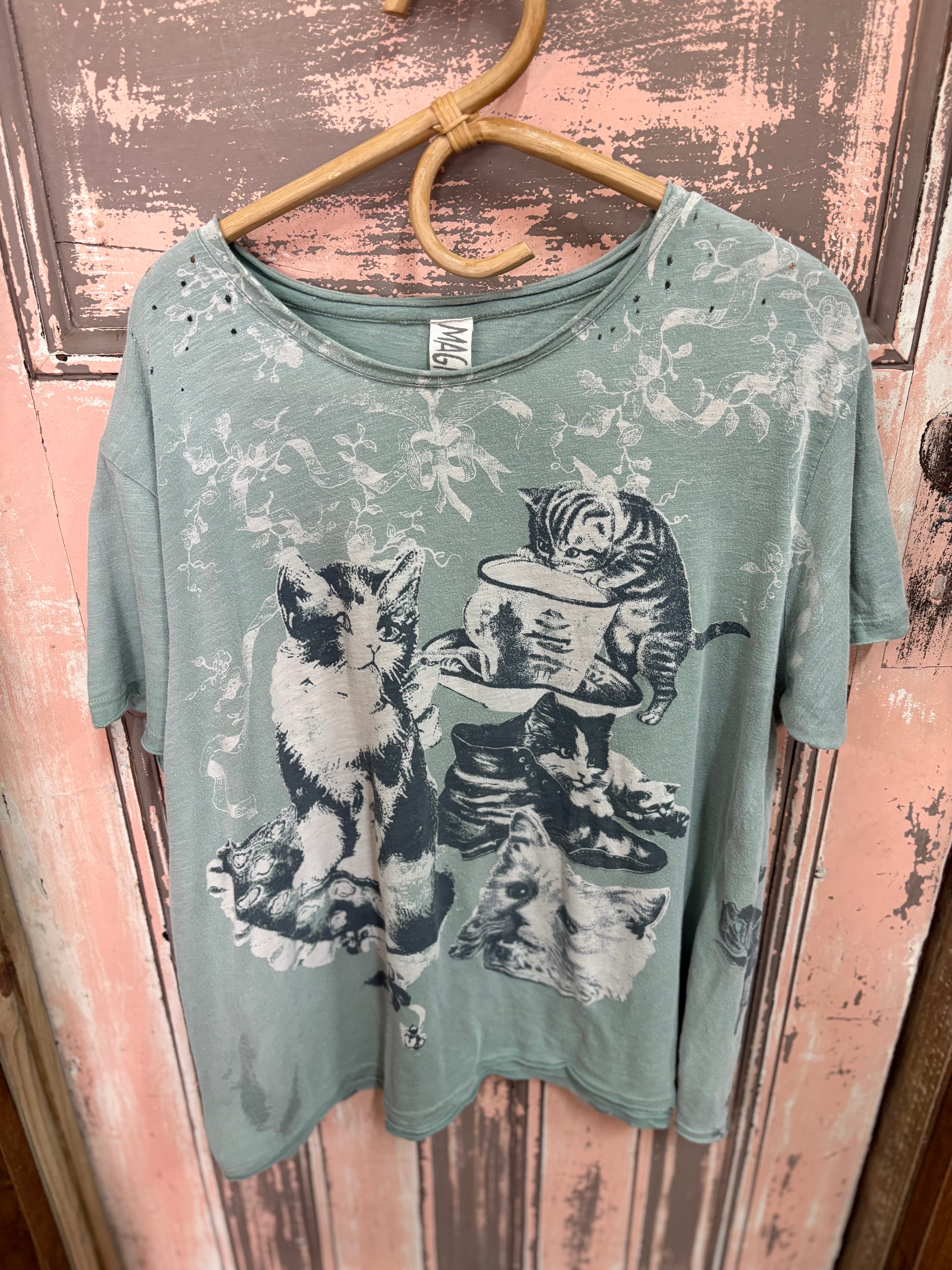 Magnolia Pearl 'Tea Time Kitten' Tee