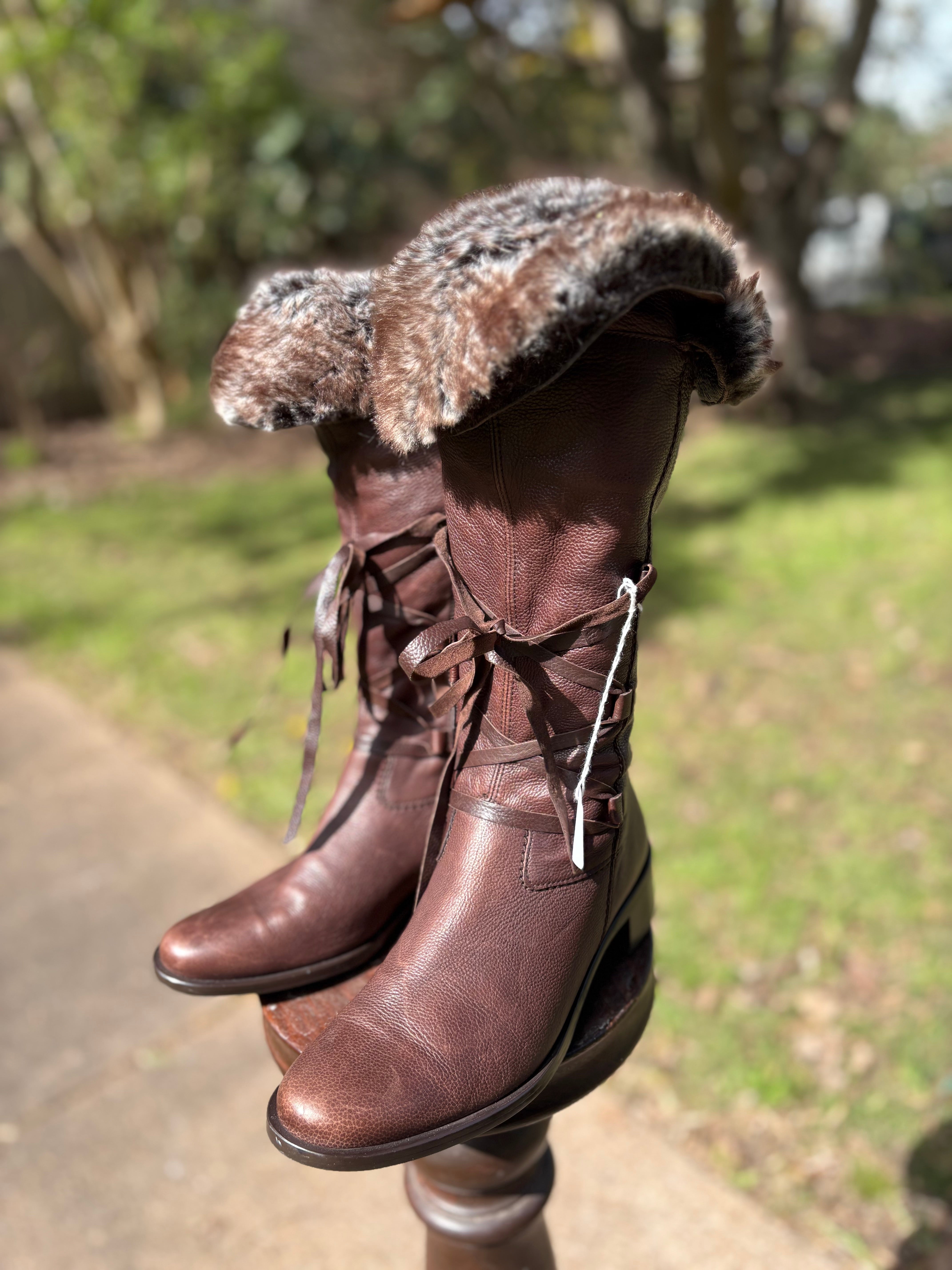 Hagl Fur Trim and Cosy Lined Lace Up Boots