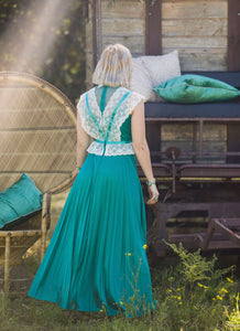 Vintage Teal Elizabethan Zimmerman Style Formal Gown With Lace and Ribbon Detail Size 8-10